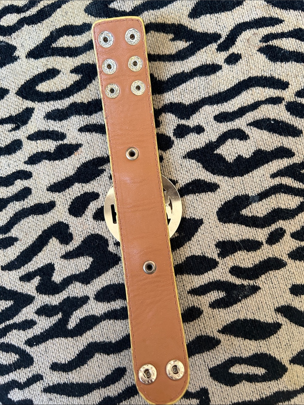 Yellow Leather Logo Buckle Bracelet - Picture 4 of 5